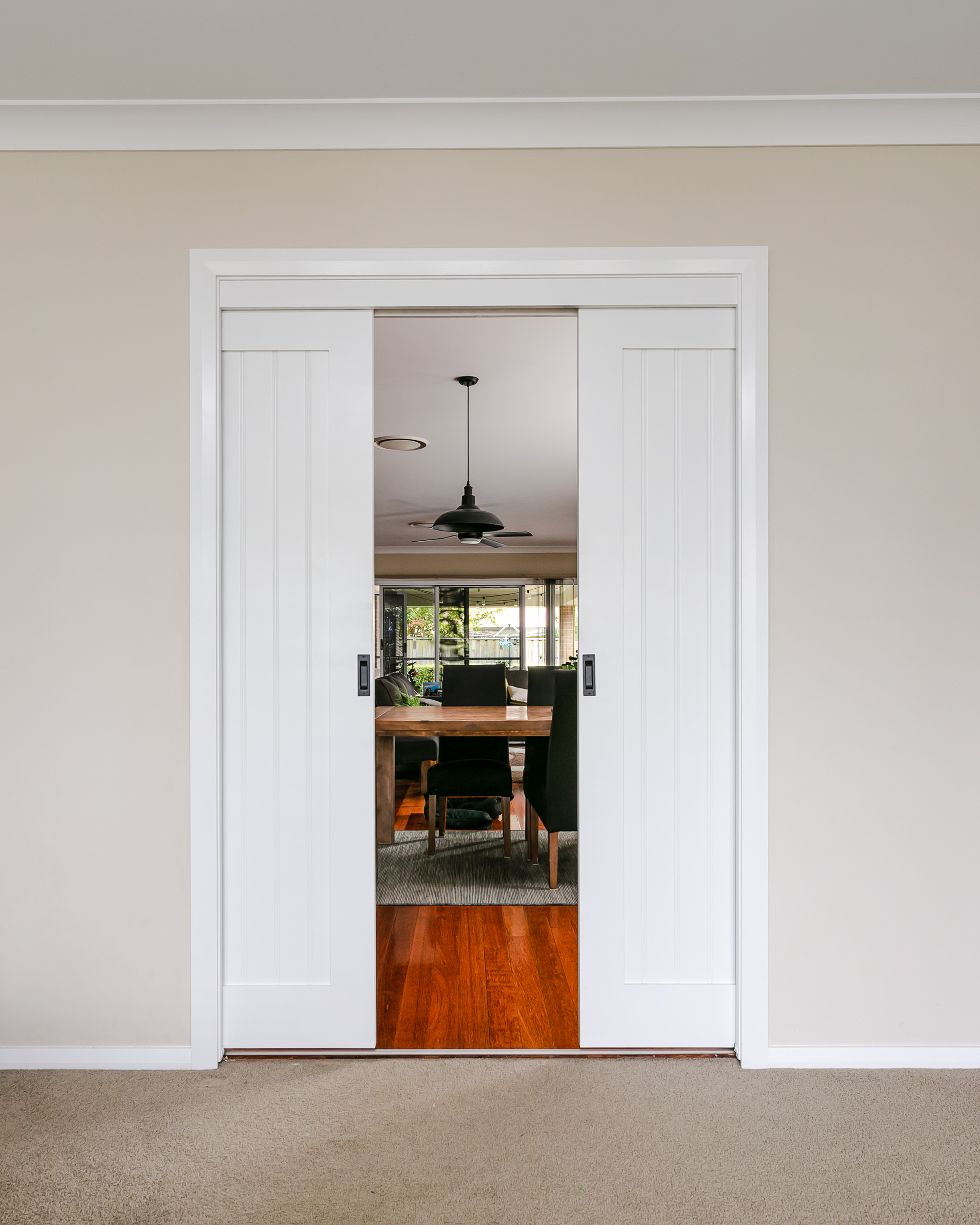 Cavity double door in Dinning area