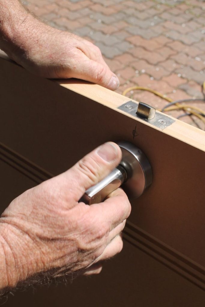 installing internal door handle passage set