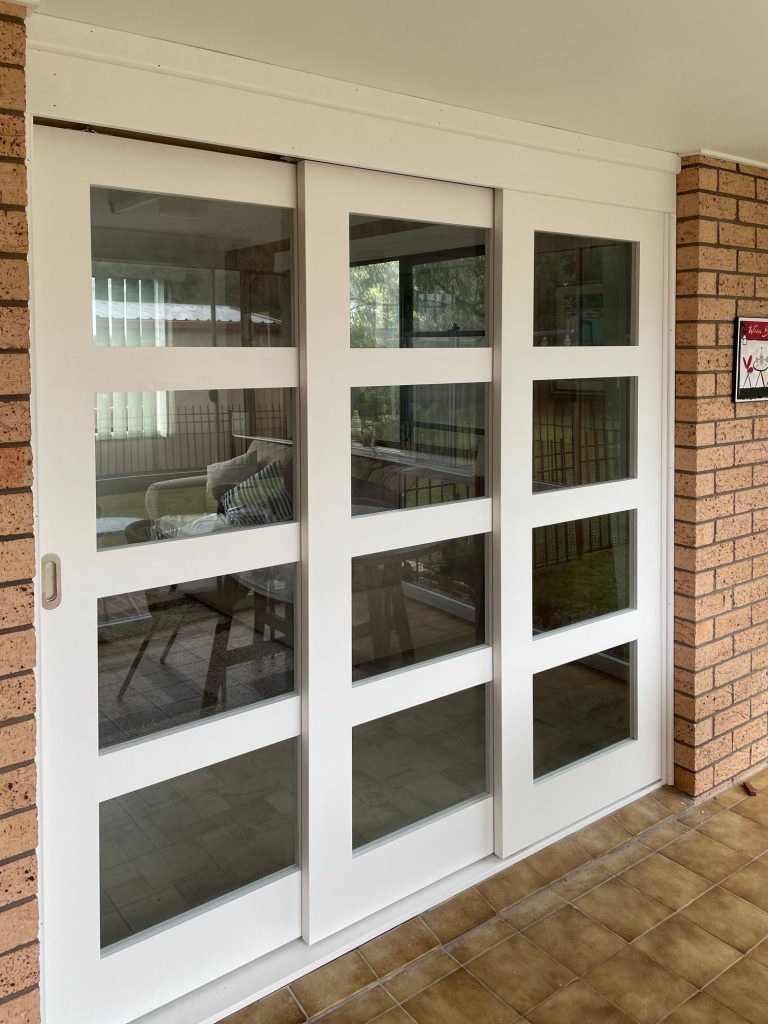 Doors Plus - 3 Panel Slider Door - French Door - Translucent Glass - White