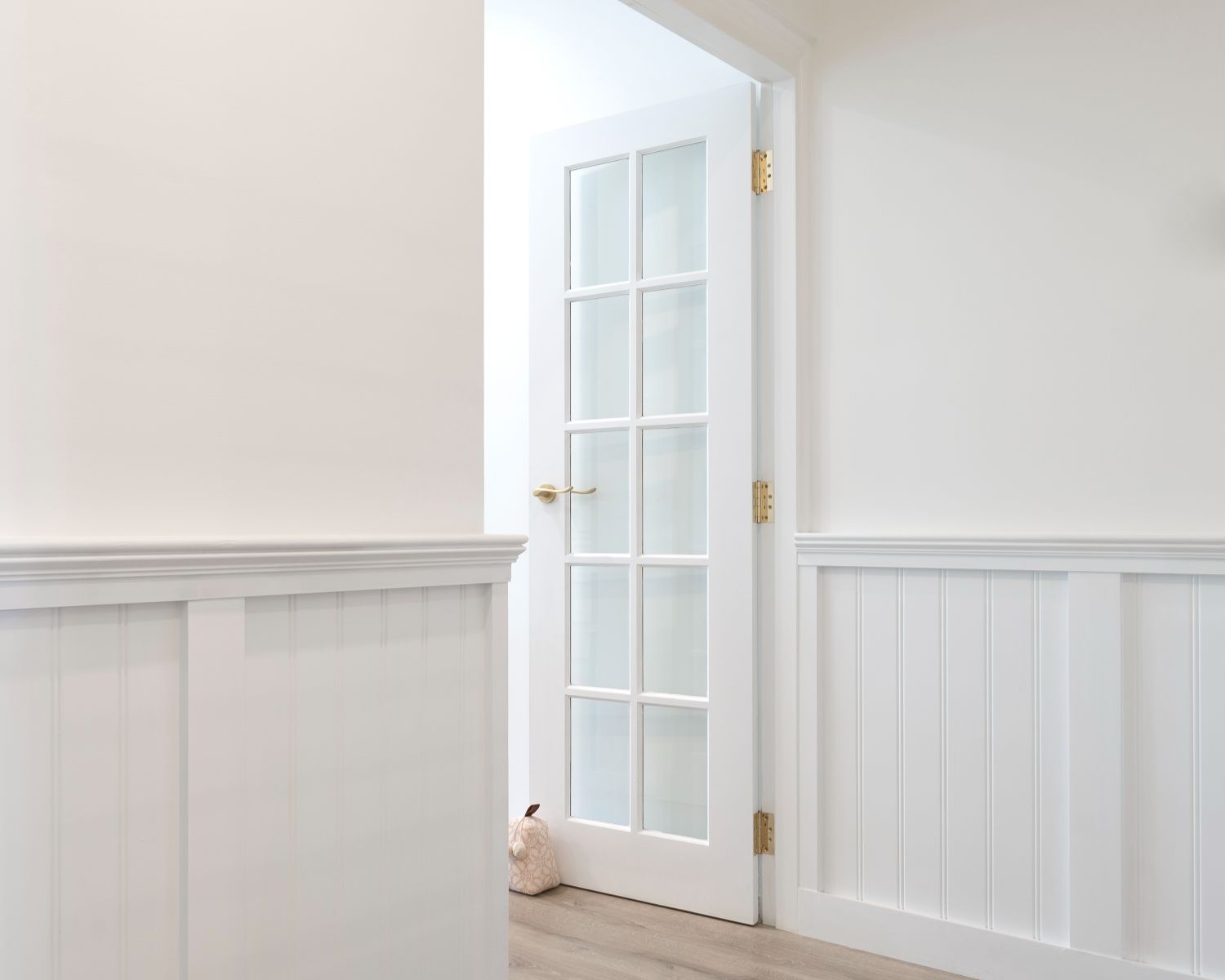Doors Plus - Wainscoting - Living Room Opening into Hallway